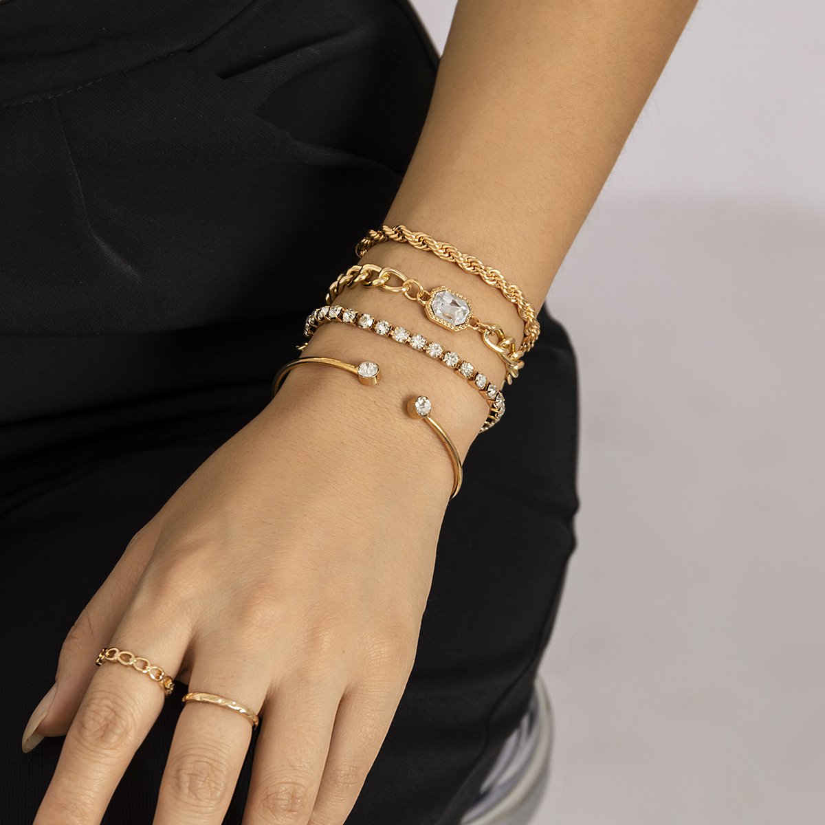 Hollow Metal Rhinestone Bangle Versatile Chain Bracelet