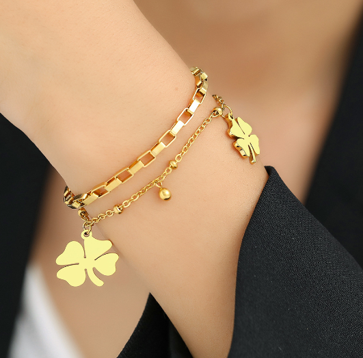Lucky Clover Pendant Titanium Steel Bracelet
