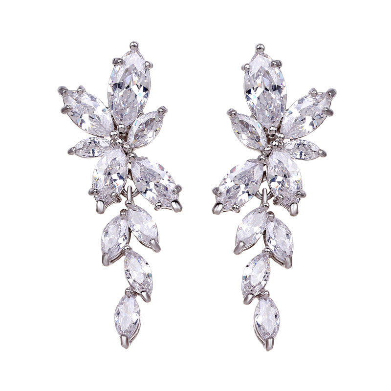 Fashionable Peridot Flower Zircon Earrings for Women