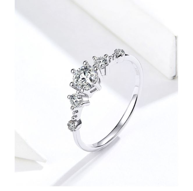 Zircon Platinum-Plated Ring, European And American Fashion