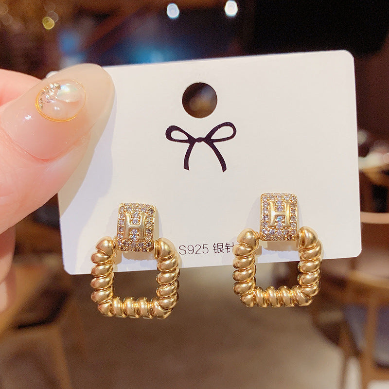 European and American Stylish Temperament Zircon Earrings