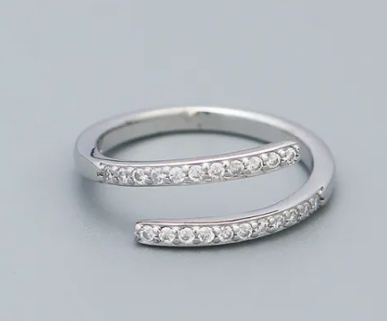 Inlaid Zircon Geometric Ring