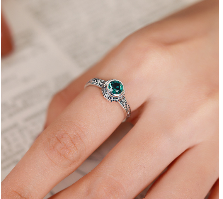 S925 Silver Vintage Ring with Round Green Crystal