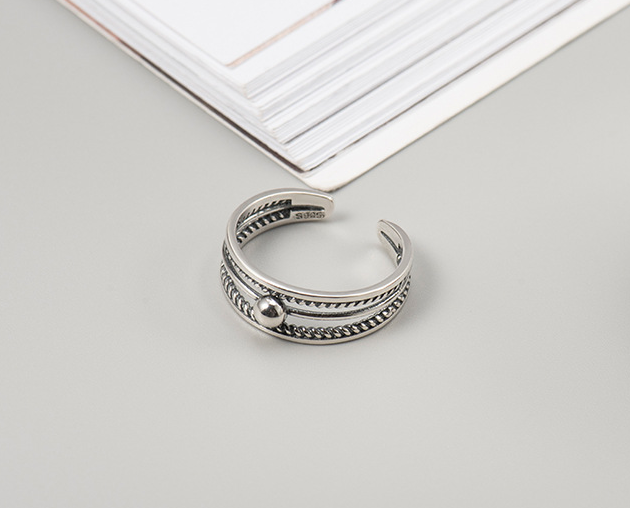 Vintage Korean Twisted Bead Ring