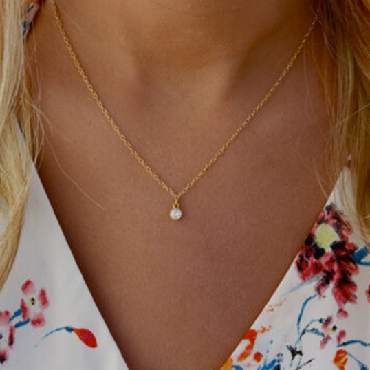 Minimalist Alloy Short Necklace with Zircon Pendant