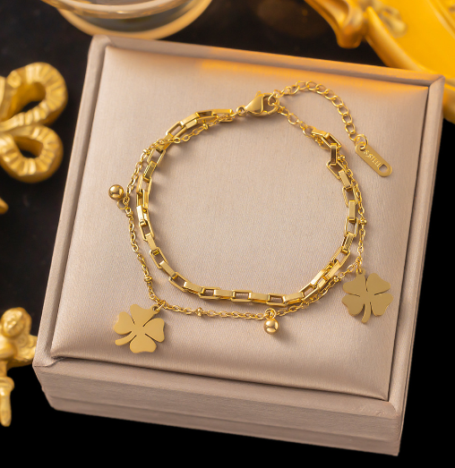 Lucky Clover Pendant Titanium Steel Bracelet