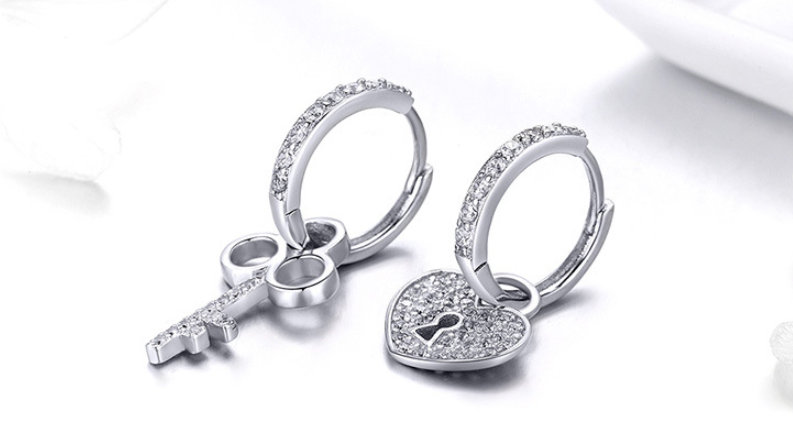 Love Lock Asymmetrical Ear Studs in Platinum Plating
