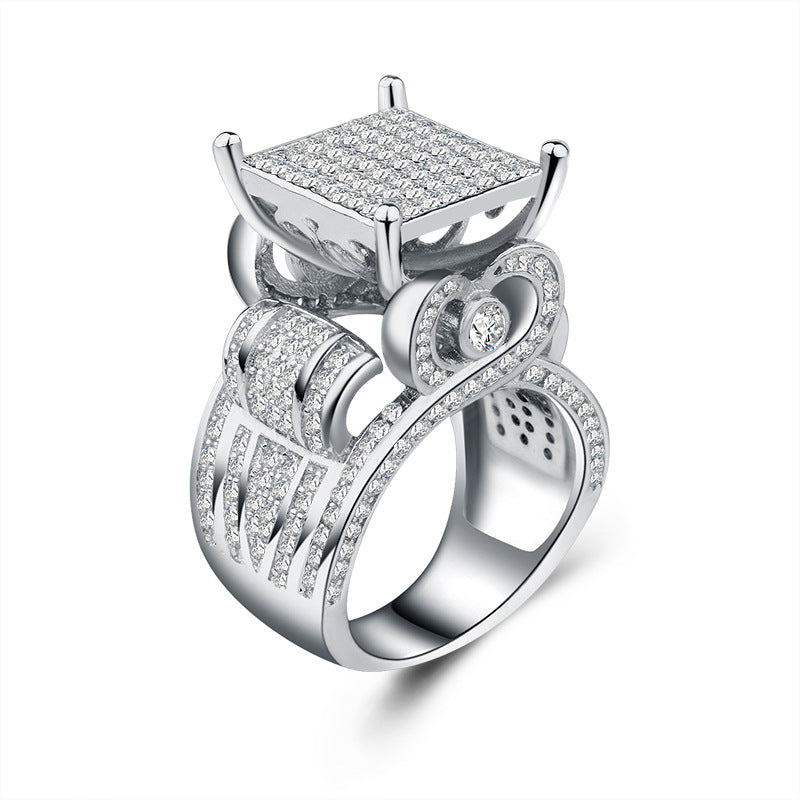Luxury Platinum-Plated Hollow Ring with Rhinestones