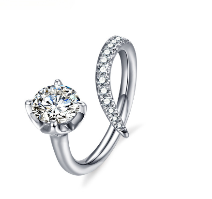 Platinum Mosang Diamond Small Design Ring