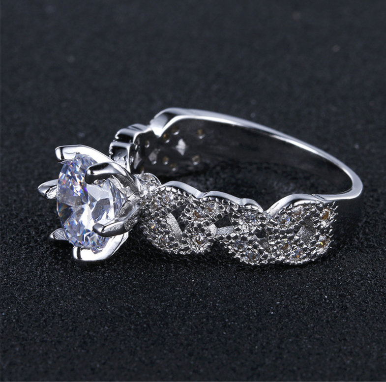 Platinum-Plated Fashion Zircon Ring