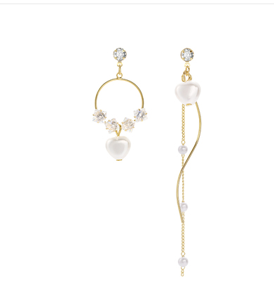 Asymmetrical Pearl Zircon Earrings for Slim Look