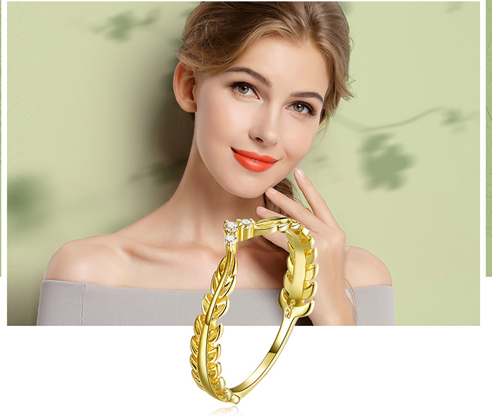 Olive Leaf Ring in Gold