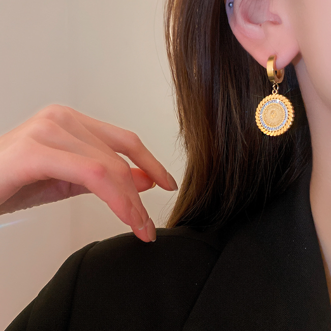 Titanium Steel Retro Diamond Portrait Round Plate Earrings