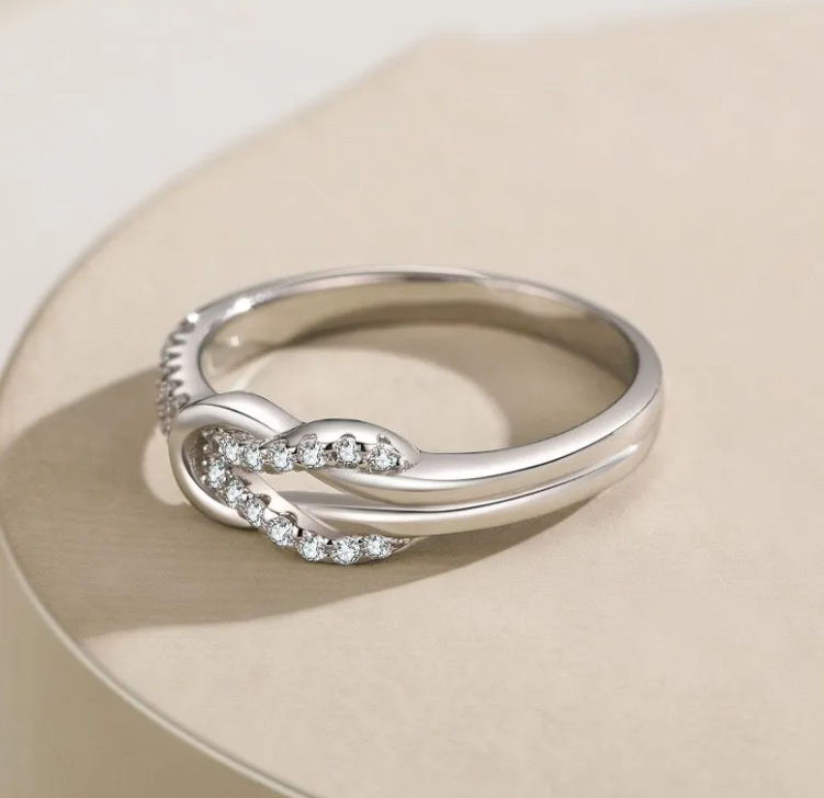 Elegant Silver Knot Ring