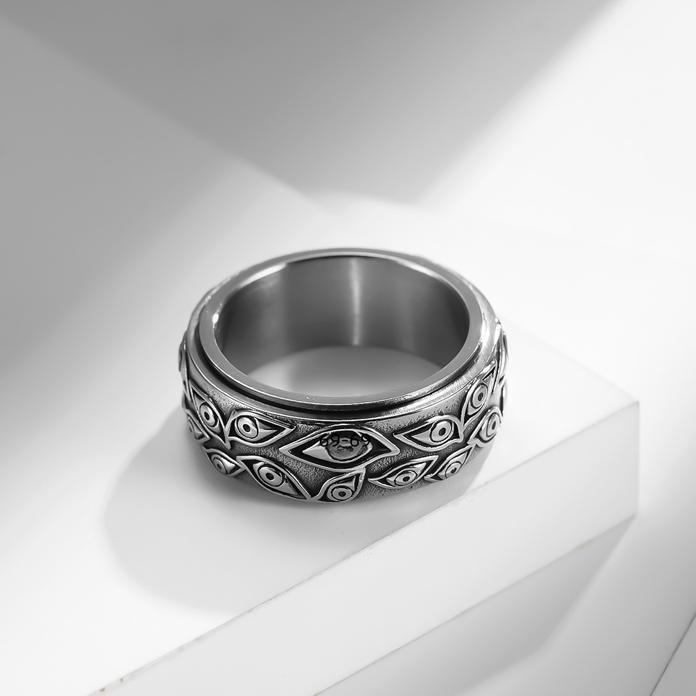 Men's Vintage Rotating Eye of the Demon Titanium Ring